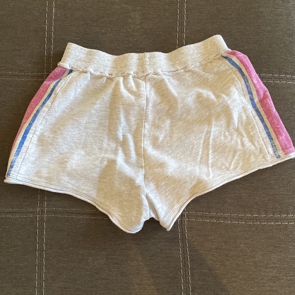 Cotton lightweight sport shorts - Picture 3 of 4